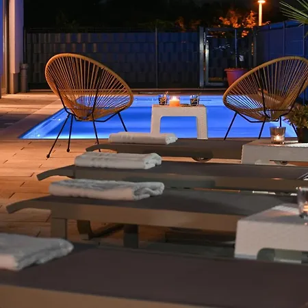 Luxury Maravic With Private Pool شقة *