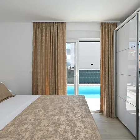 شقة Luxury Maravic With Private Pool