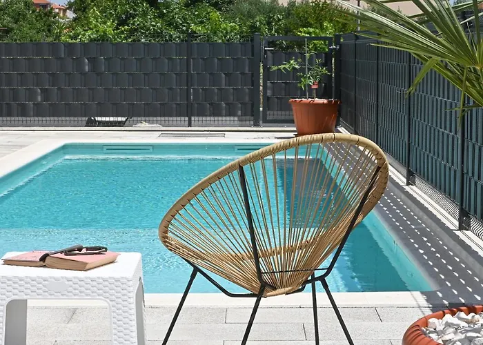 Luxury Maravic With Private Pool 特罗吉尔