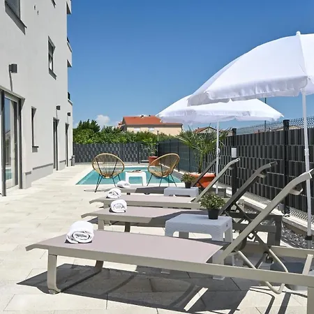 Daire Luxury Maravic With Private Pool *