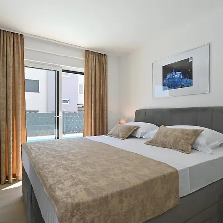 Luxury Maravic With Private Pool Daire Trogir